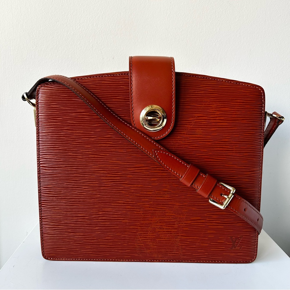 Louis Vuitton Vintage Capucines